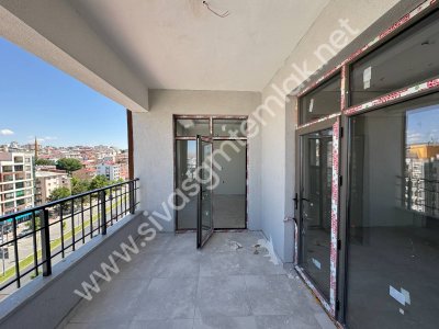 SİVAS GMT EMLAK MUHSİNYAZICIOĞLU BULVAR SATILIK 2+1 ARAKAT DAİRE