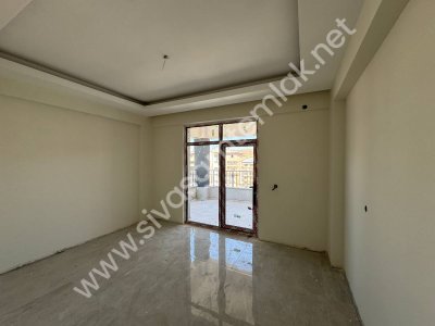 SİVAS GMT EMLAK MUHSİNYAZICIOĞLU BULVAR SATILIK 2+1 ARAKAT DAİRE