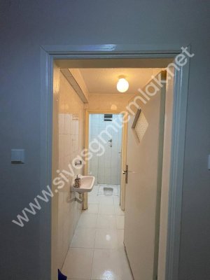 SİVAS GMT EMLAK'TAN AKADEMİ KENT SİTESİ SATILIK ARAKAT 3+1 DAİRE