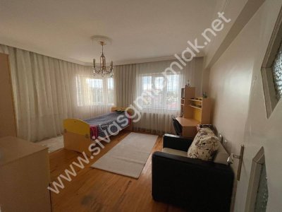SİVAS GMT EMLAK'TAN AKADEMİ KENT SİTESİ SATILIK ARAKAT 3+1 DAİRE