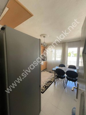 SİVAS GMT EMLAK'TAN AKADEMİ KENT SİTESİ SATILIK ARAKAT 3+1 DAİRE