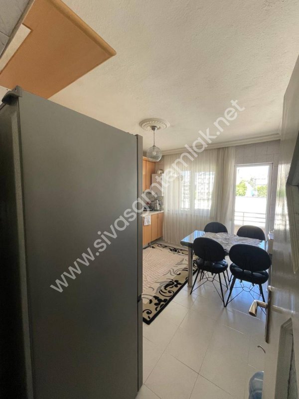 SİVAS GMT EMLAK'TAN AKADEMİ KENT SİTESİ SATILIK ARAKAT 3+1 DAİRE