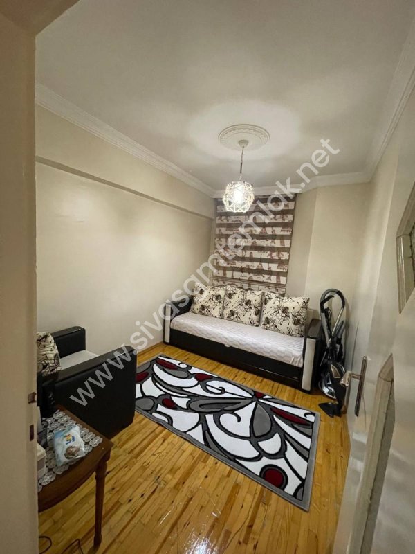 SİVAS GMT EMLAK'TAN AKADEMİ KENT SİTESİ SATILIK ARAKAT 3+1 DAİRE