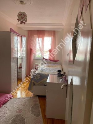 SİVAS GMT EMLAK'TAN AKADEMİ KENT SİTESİ SATILIK ARAKAT 3+1 DAİRE