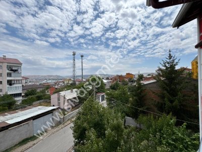 SİVAS GMT EMLAK'TAN İSTİKLALMAHALLESİ SATLIK 3.KATLI KOMPLE BİNA