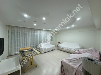 SİVAS GMT EMLAK'TAN İSTİKLALMAHALLESİ SATLIK 3.KATLI KOMPLE BİNA