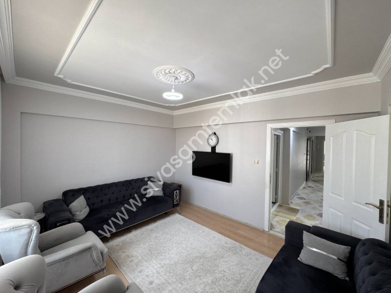 SİVAS GMT EMLAK'TAN HUZUR MAH ANACADDE SATILIK 5+1 DUBLEKS DAİRE