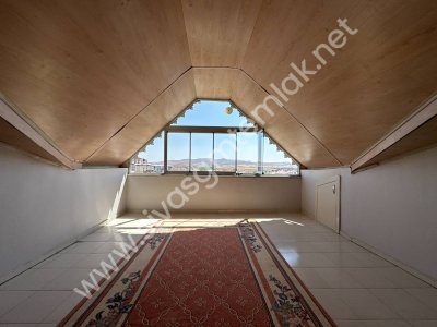 SİVAS GMT EMLAK'TAN HUZUR MAH ANACADDE SATILIK 5+1 DUBLEKS DAİRE