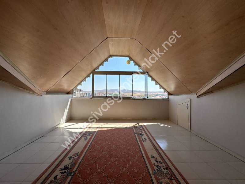 SİVAS GMT EMLAK'TAN HUZUR MAH ANACADDE SATILIK 5+1 DUBLEKS DAİRE