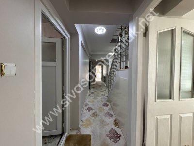SİVAS GMT EMLAK'TAN HUZUR MAH ANACADDE SATILIK 5+1 DUBLEKS DAİRE