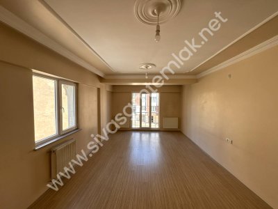 SİVAS GMT EMLAK'TAN YENİNUMUNECİV KİRALIK ARAKAT 3+1 UYGUN DAİRE