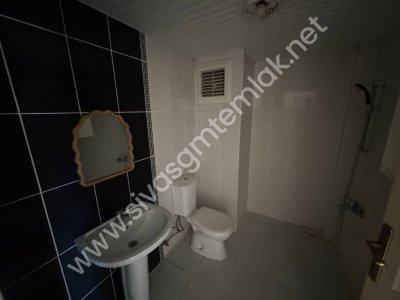 SİVAS GMT EMLAK'TAN YENİNUMUNECİV KİRALIK ARAKAT 3+1 UYGUN DAİRE
