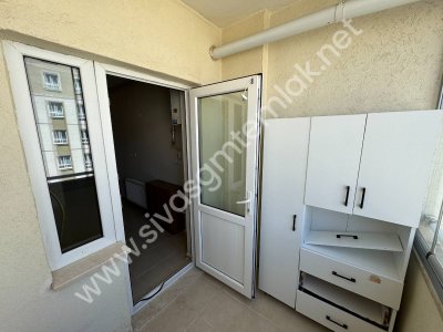 SİVAS GMT EMLAK'TAN ÖZBELSAN TOKİ KONUTLARINDA 3+1 KİRALIK DAİRE