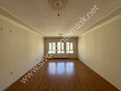 SİVAS GMT EMLAK'TAN ÖZBELSAN TOKİ KONUTLARINDA 3+1 KİRALIK DAİRE