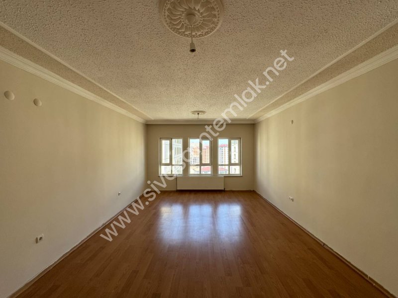 SİVAS GMT EMLAK'TAN ÖZBELSAN TOKİ KONUTLARINDA 3+1 KİRALIK DAİRE