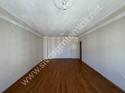 SİVAS GMT EMLAK'TAN ÖZBELSAN TOKİ KONUTLARINDA 3+1 KİRALIK DAİRE