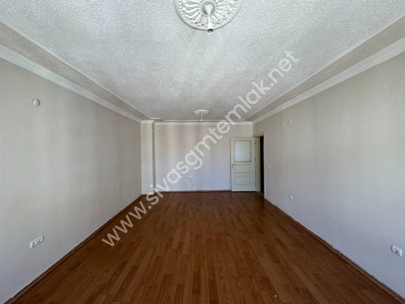SİVAS GMT EMLAK'TAN ÖZBELSAN TOKİ KONUTLARINDA 3+1 KİRALIK DAİRE