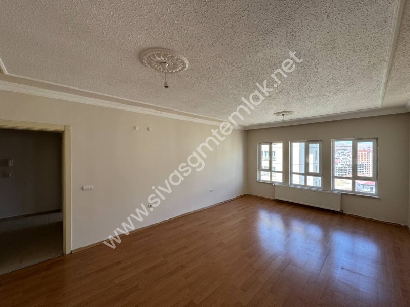SİVAS GMT EMLAK'TAN ÖZBELSAN TOKİ KONUTLARINDA 3+1 KİRALIK DAİRE