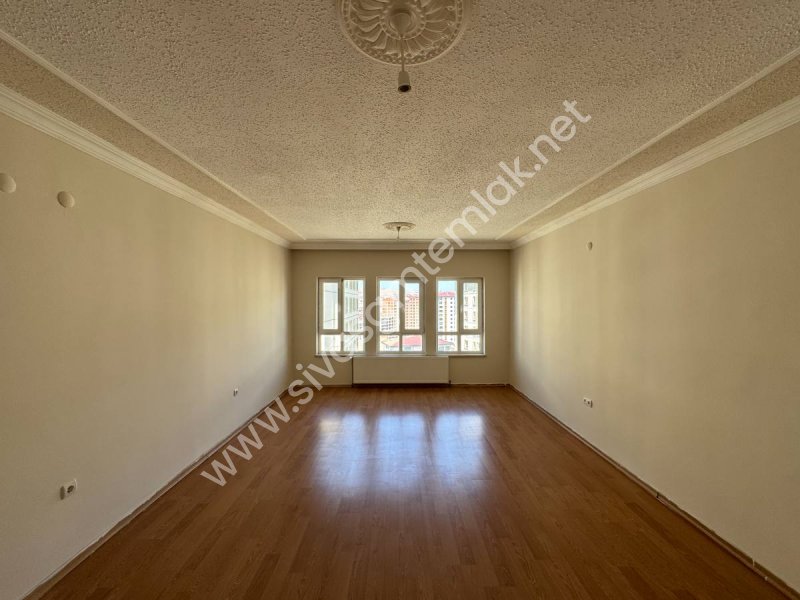 SİVAS GMT EMLAK'TAN ÖZBELSAN TOKİ KONUTLARINDA 3+1 KİRALIK DAİRE