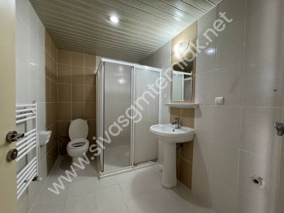 SİVAS GMT EMLAK'TAN ÖZBELSAN TOKİ KONUTLARINDA 3+1 KİRALIK DAİRE