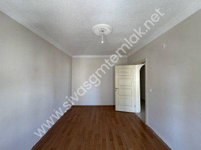 SİVAS GMT EMLAK'TAN ÖZBELSAN TOKİ KONUTLARINDA 3+1 KİRALIK DAİRE