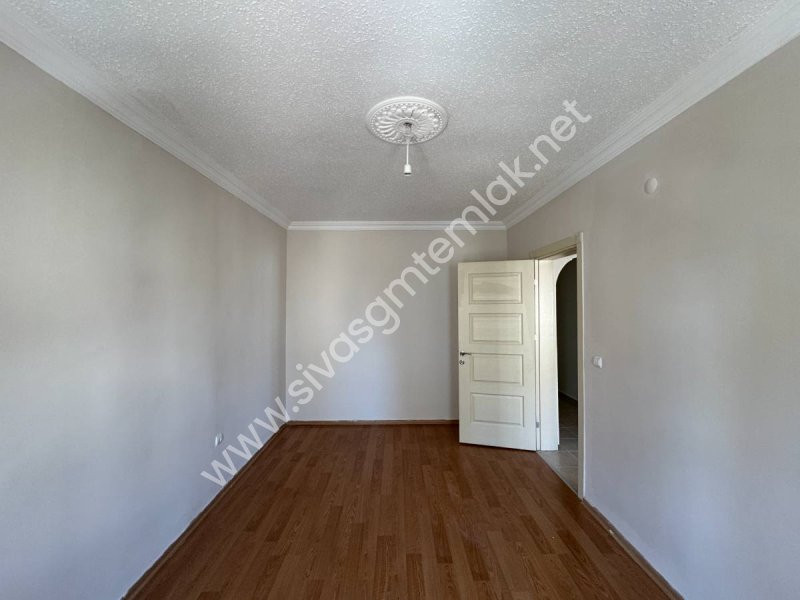 SİVAS GMT EMLAK'TAN ÖZBELSAN TOKİ KONUTLARINDA 3+1 KİRALIK DAİRE