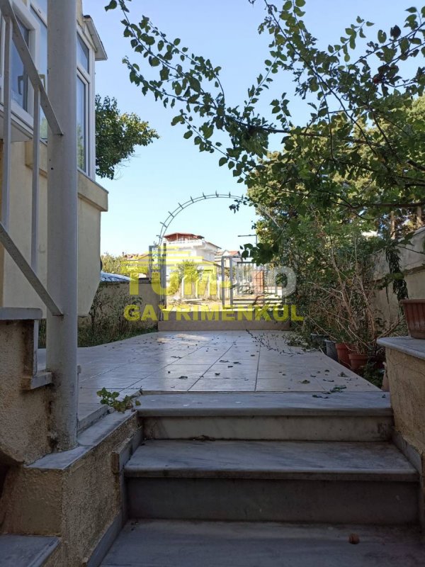 Silivri Klassis Otel Civarında Satılık Müstakil Villa