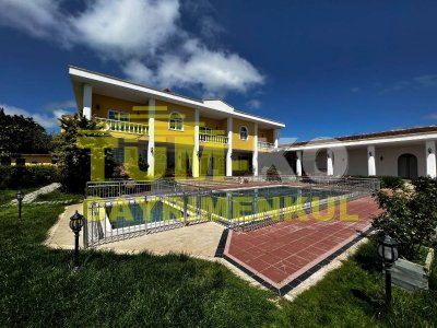 Silivri Kavaklı da satılık Müstakil bahçeli villa