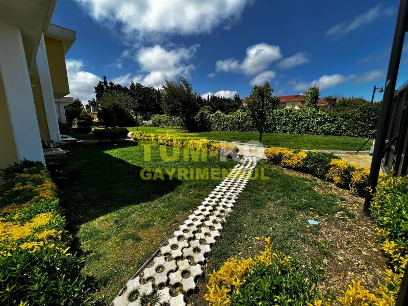 Silivri Kavaklı da satılık Müstakil bahçeli villa