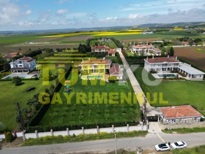 Silivri Kavaklı da satılık Müstakil bahçeli villa