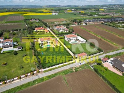 Silivri Kavaklı da satılık Müstakil bahçeli villa