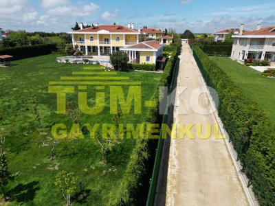 Silivri Kavaklı da satılık Müstakil bahçeli villa