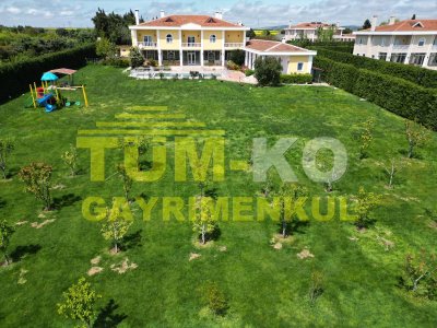 Silivri Kavaklı da satılık Müstakil bahçeli villa