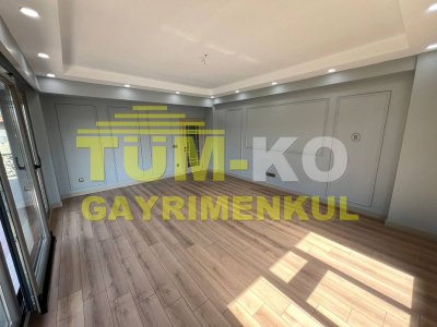 Silivri Kavaklı'da site içerisinde müstakil havuzlu villa