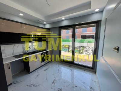 Silivri Kavaklı'da site içerisinde müstakil havuzlu villa