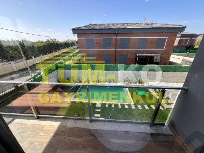 Silivri Kavaklı'da site içerisinde müstakil havuzlu villa