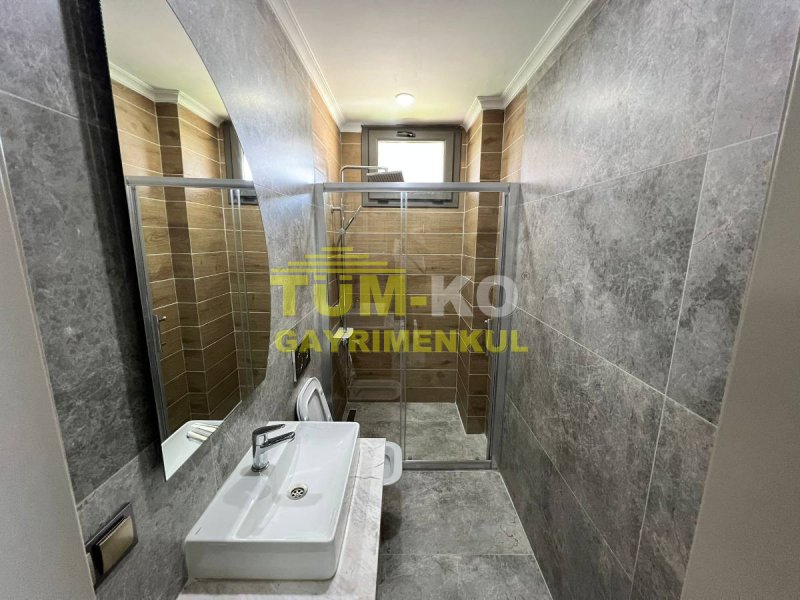 Silivri Kavaklı'da site içerisinde müstakil havuzlu villa