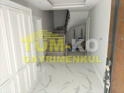 Silivri Selimpaşa Mah. Butik Sitede Satılık Havuzlu Villa