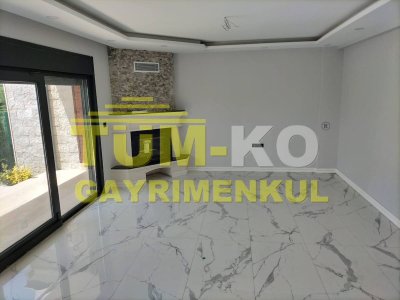 Silivri Selimpaşa Mah. Butik Sitede Satılık Havuzlu Villa