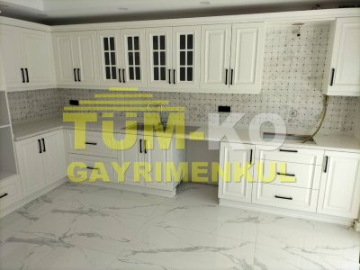 Silivri Selimpaşa Mah. Butik Sitede Satılık Havuzlu Villa