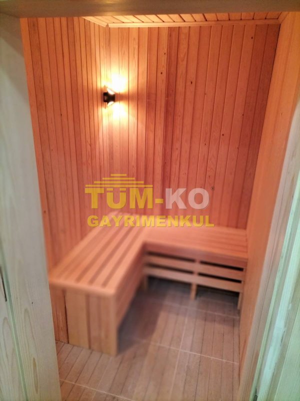 Silivri Selimpaşa Mah. Butik Sitede Satılık Havuzlu Villa