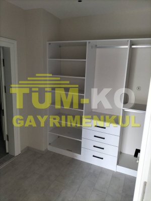 Silivri Selimpaşa Mah. Butik Sitede Satılık Havuzlu Villa