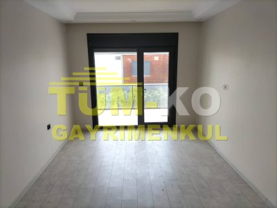 Silivri Selimpaşa Mah. Butik Sitede Satılık Havuzlu Villa