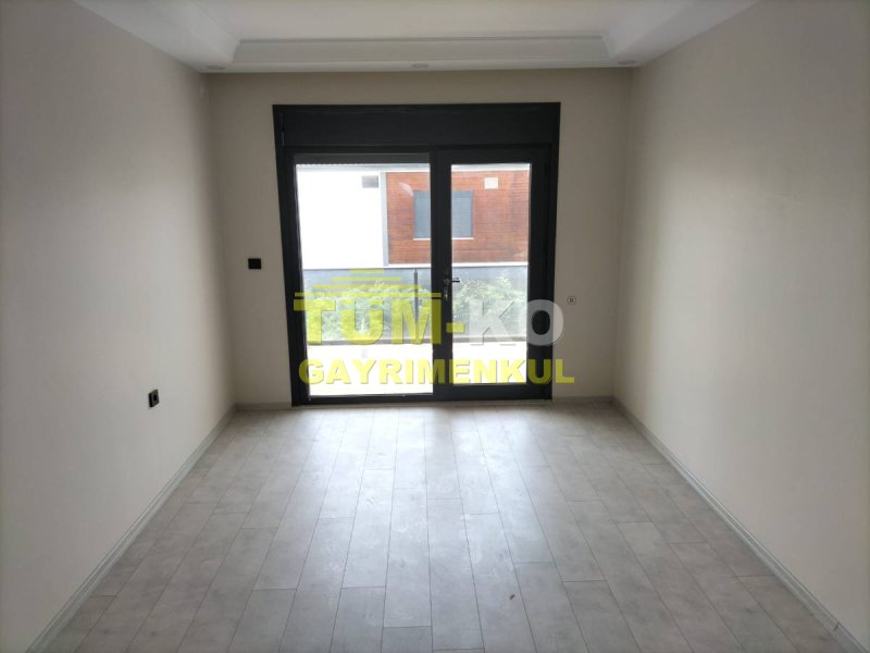 Silivri Selimpaşa Mah. Butik Sitede Satılık Havuzlu Villa
