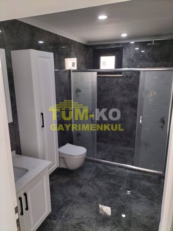 Silivri Selimpaşa Mah. Butik Sitede Satılık Havuzlu Villa