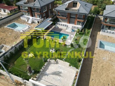 Silivri Kavaklı'da 1000m2 Arsalı Müstakil villa