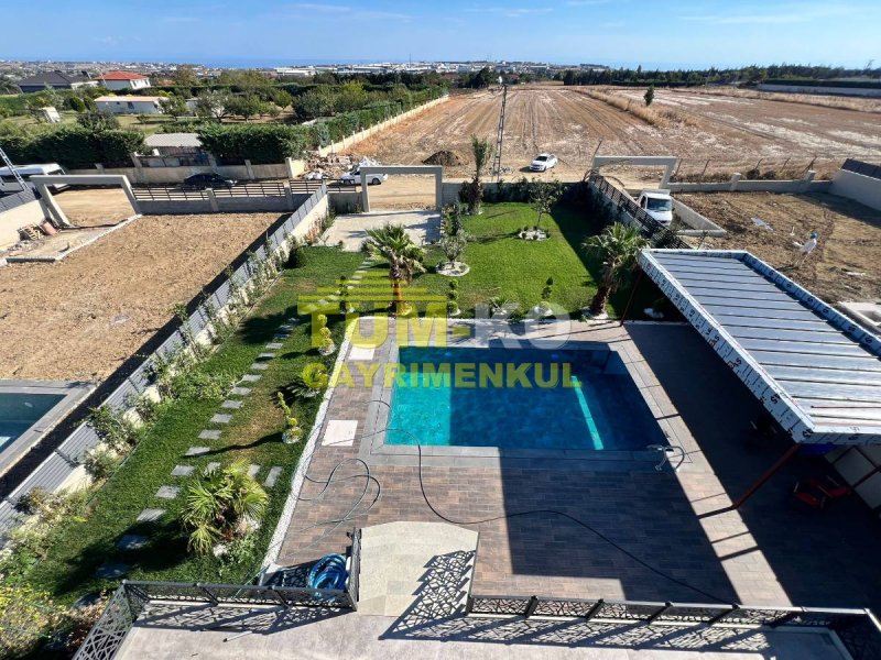 Silivri Kavaklı'da 1000m2 Arsalı Müstakil villa