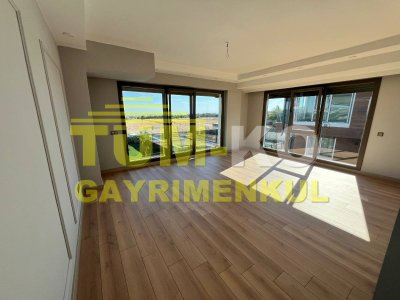 Silivri Kavaklı'da 1000m2 Arsalı Müstakil villa