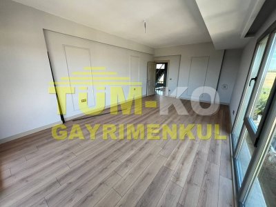 Silivri Kavaklı'da 1000m2 Arsalı Müstakil villa