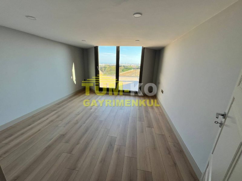 Silivri Kavaklı'da 1000m2 Arsalı Müstakil villa